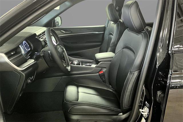 new 2025 Jeep Grand Cherokee car, priced at $44,505