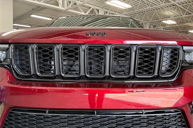 new 2025 Jeep Grand Cherokee car, priced at $52,735