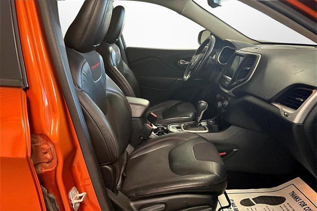 used 2015 Jeep Cherokee car, priced at $11,295