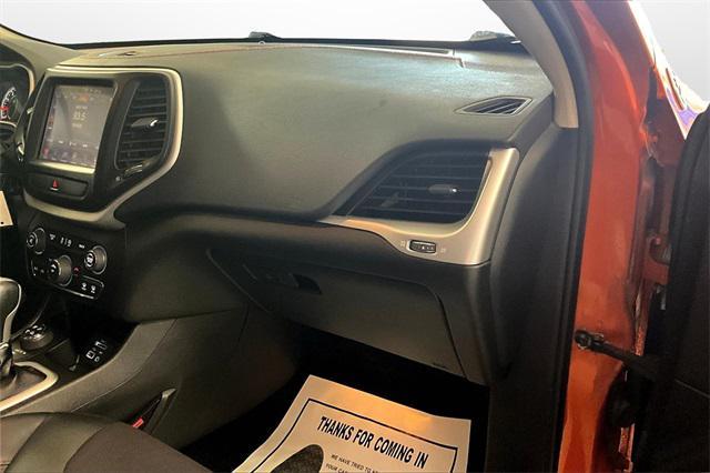 used 2015 Jeep Cherokee car, priced at $11,295