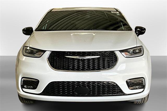 new 2026 Chrysler Pacifica car, priced at $39,321