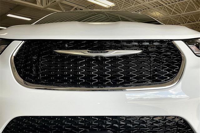 new 2026 Chrysler Pacifica car, priced at $39,321