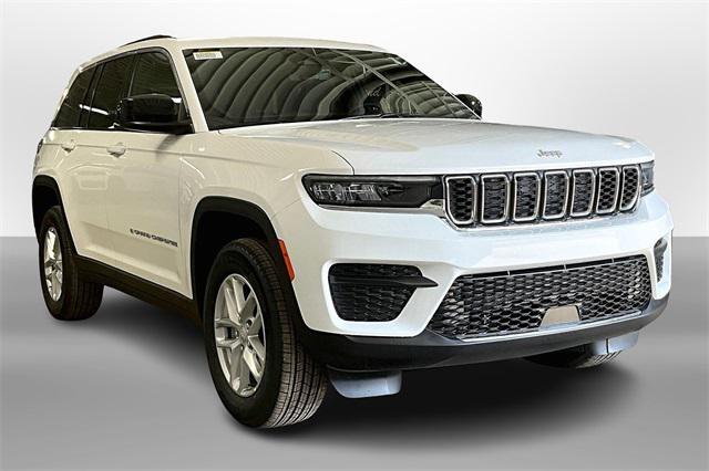 new 2025 Jeep Grand Cherokee car, priced at $39,618