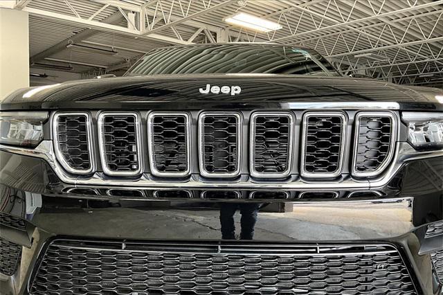 new 2025 Jeep Grand Cherokee car, priced at $43,420