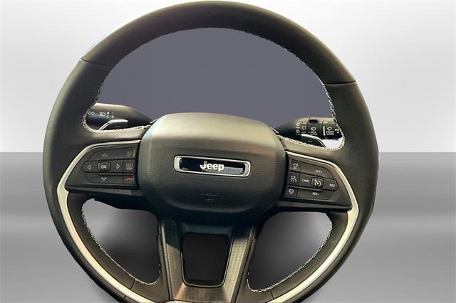 new 2025 Jeep Grand Cherokee car, priced at $43,420