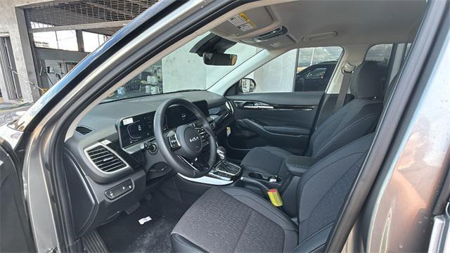 new 2025 Kia Seltos car, priced at $29,935