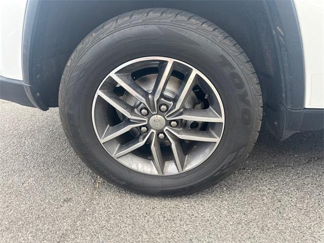 used 2017 Jeep Grand Cherokee car, priced at $13,095