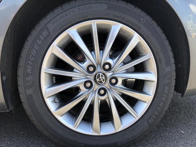 used 2017 Toyota Avalon Hybrid car, priced at $25,547