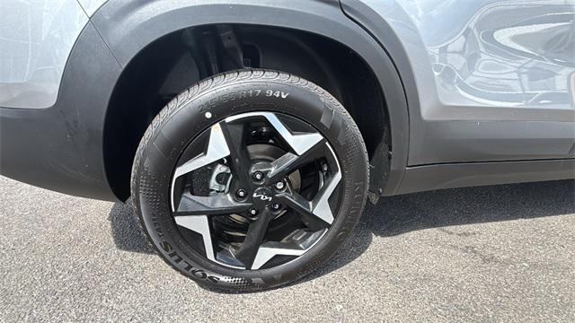 new 2025 Kia Seltos car, priced at $29,815