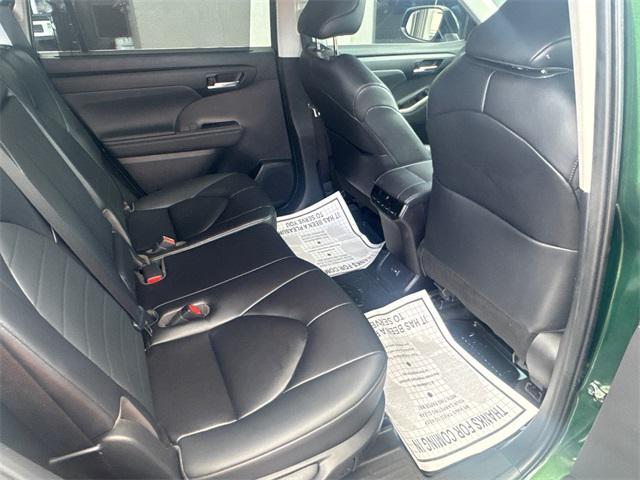 used 2023 Toyota Highlander car, priced at $34,895