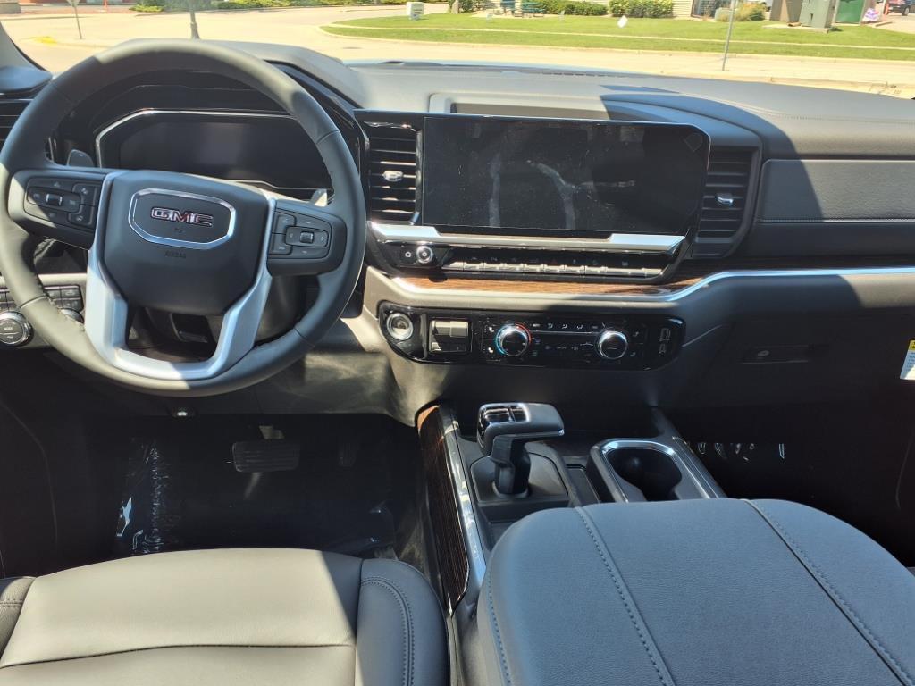 new 2025 GMC Sierra 1500 car, priced at $66,670
