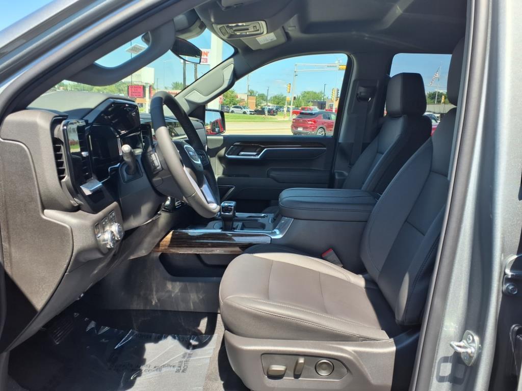 new 2025 GMC Sierra 1500 car, priced at $66,670