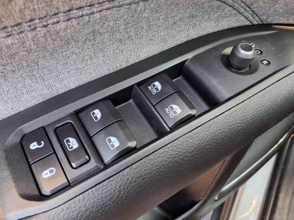 used 2024 Jeep Compass car, priced at $23,297