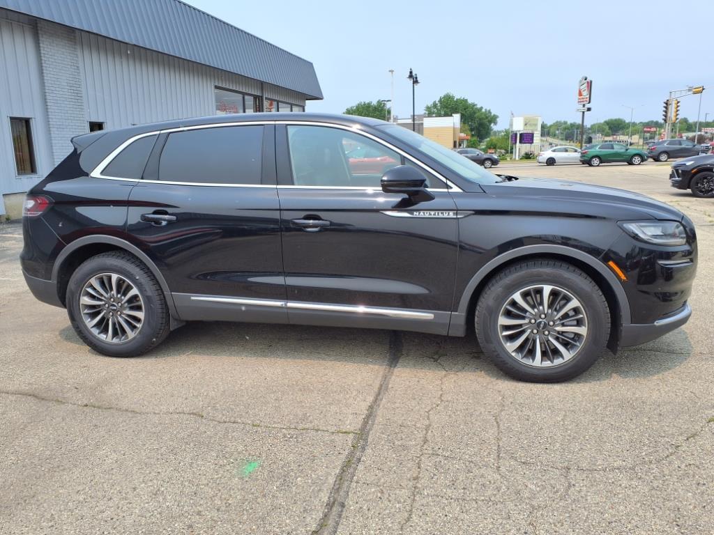 used 2023 Lincoln Nautilus car, priced at $35,599