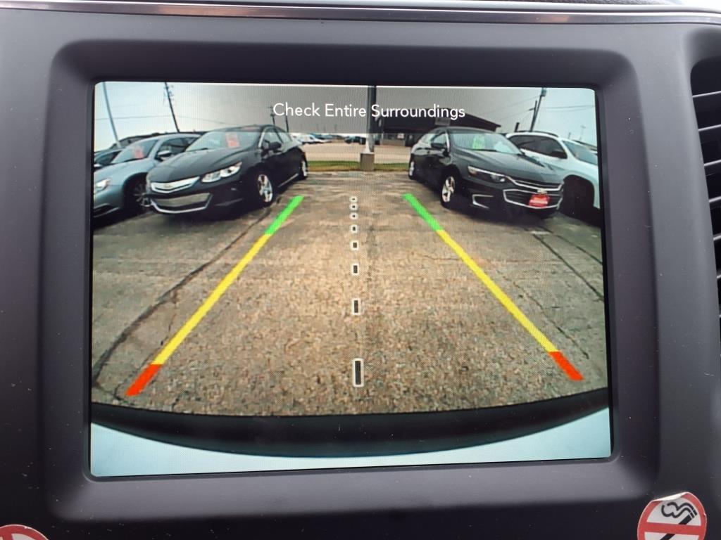 used 2023 Jeep Cherokee car, priced at $22,991