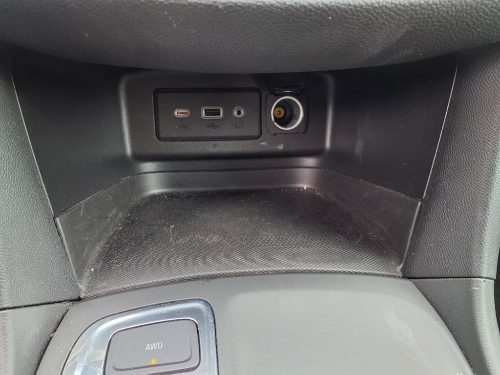used 2023 Chevrolet Equinox car, priced at $21,499
