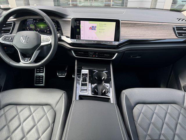 used 2024 Volkswagen Atlas car, priced at $42,995