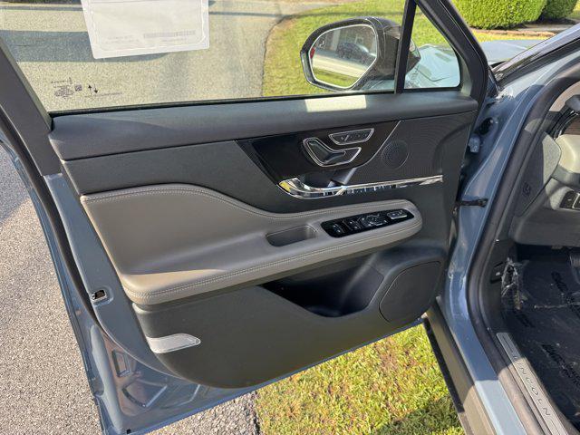 new 2025 Lincoln Corsair car