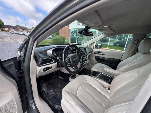 used 2021 Chrysler Pacifica car, priced at $19,995