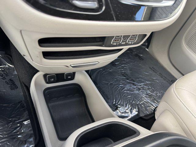 used 2021 Chrysler Pacifica car, priced at $19,995
