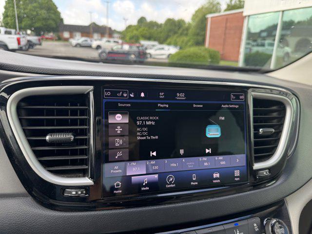 used 2021 Chrysler Pacifica car, priced at $19,995