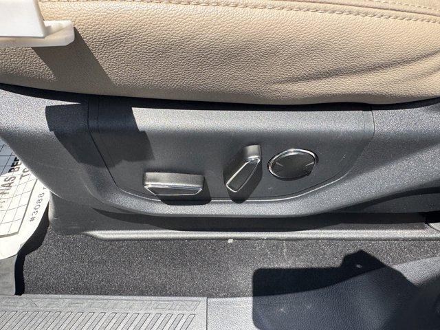 used 2024 Ford Expedition car, priced at $49,995