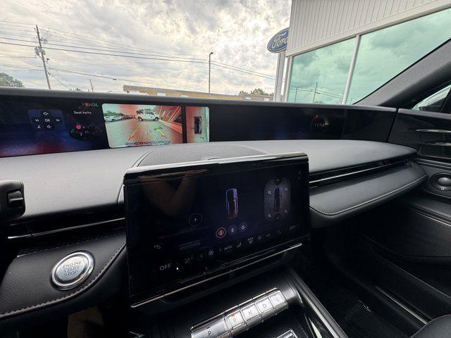 new 2025 Lincoln Nautilus car, priced at $63,070