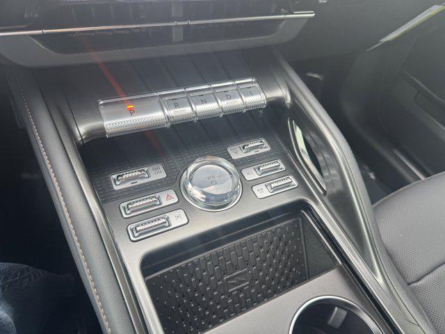 new 2025 Lincoln Nautilus car, priced at $63,070
