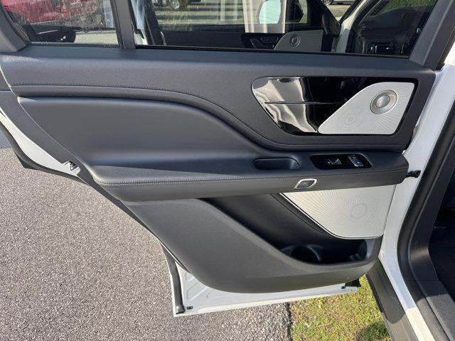 new 2025 Lincoln Aviator car, priced at $71,715