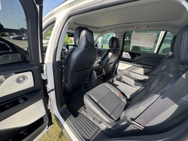new 2025 Lincoln Aviator car, priced at $71,715