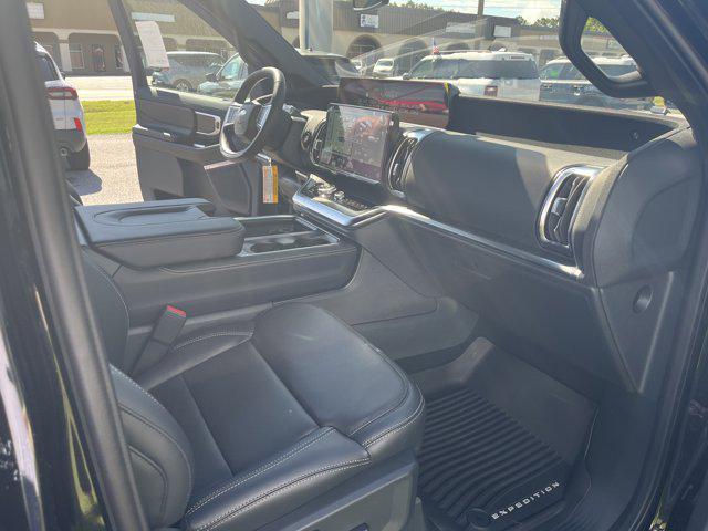 new 2025 Ford Expedition Max car, priced at $83,130