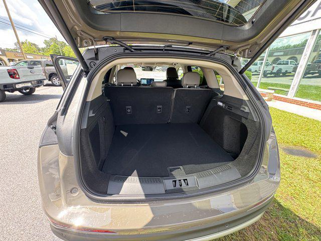 new 2025 Lincoln Corsair car