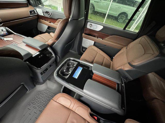 new 2024 Lincoln Navigator L car, priced at $104,170