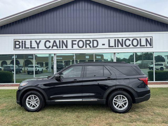 new 2025 Ford Explorer car