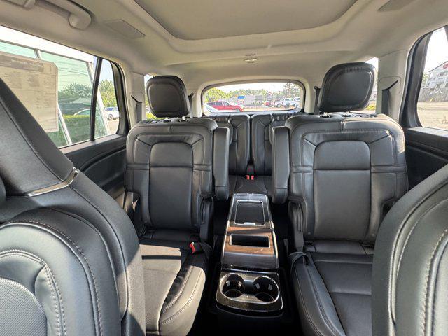 new 2025 Lincoln Aviator car, priced at $73,215