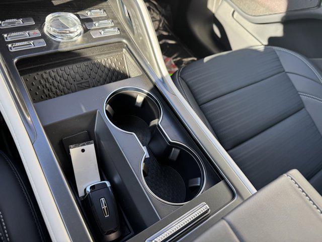 new 2025 Lincoln Nautilus car, priced at $60,100