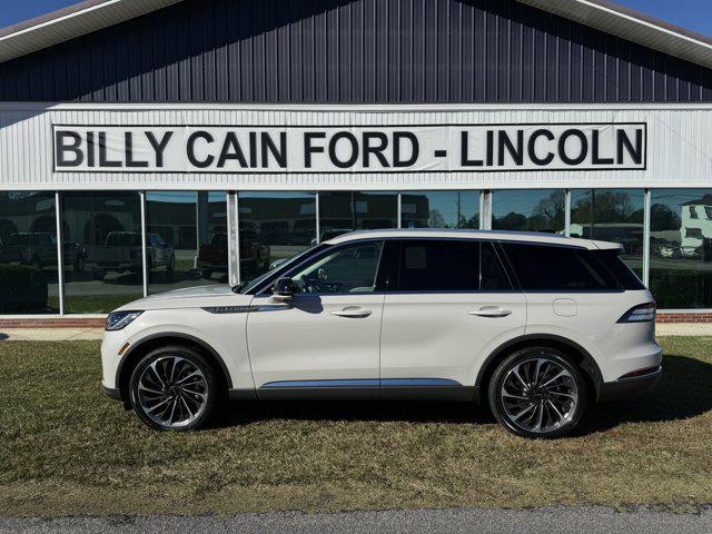 new 2025 Lincoln Aviator car, priced at $68,425