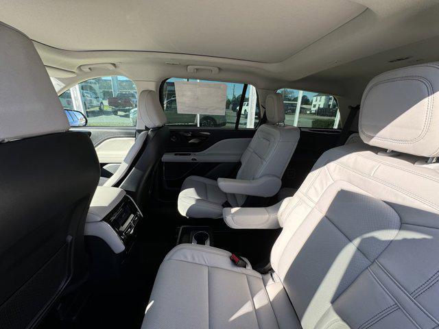 new 2025 Lincoln Aviator car, priced at $68,425