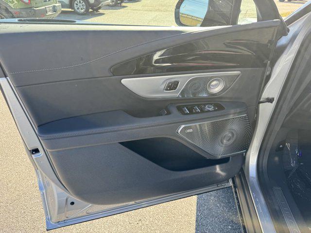 new 2025 Lincoln Nautilus car, priced at $62,664