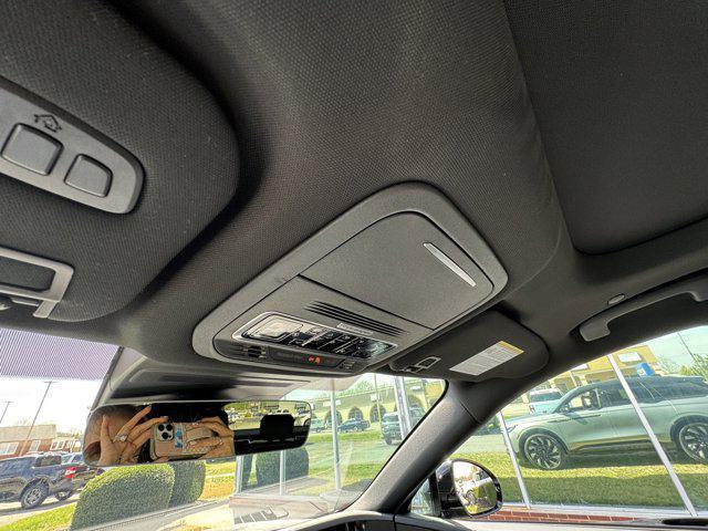 new 2025 Lincoln Nautilus car, priced at $60,599