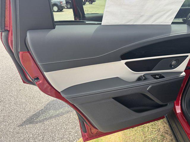 new 2025 Lincoln Nautilus car, priced at $62,275