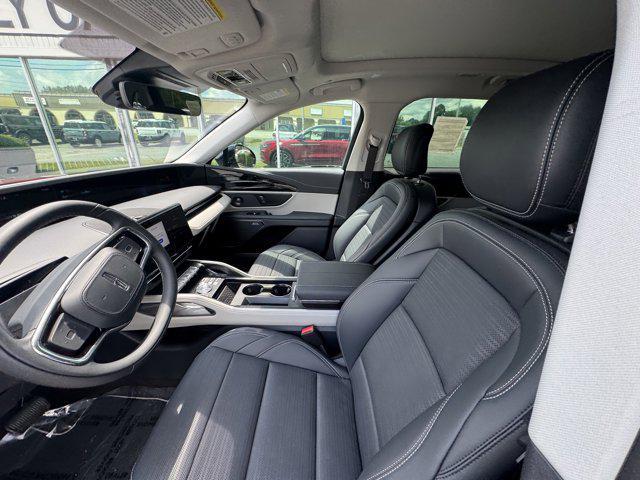 new 2025 Lincoln Nautilus car, priced at $62,275