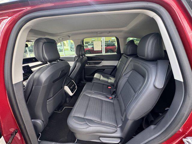 new 2025 Lincoln Nautilus car, priced at $62,275