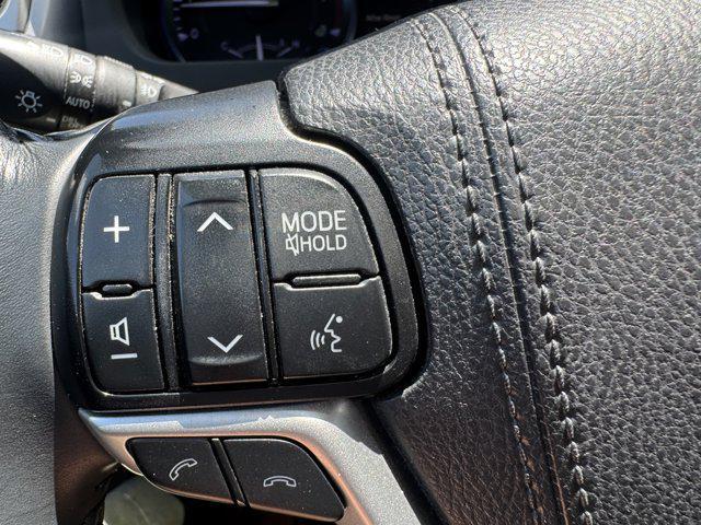 used 2019 Toyota Highlander car, priced at $27,995
