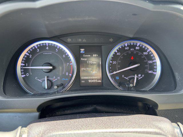 used 2019 Toyota Highlander car, priced at $27,995