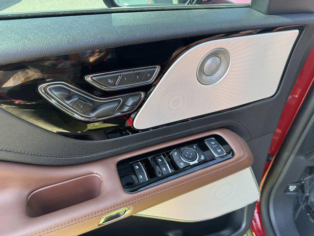 new 2025 Lincoln Aviator car, priced at $71,070