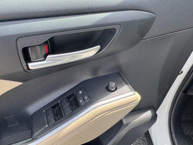 used 2023 Toyota Highlander car, priced at $36,995
