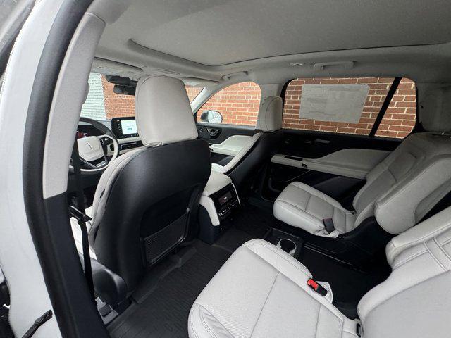 new 2025 Lincoln Aviator car, priced at $64,085
