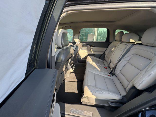 new 2025 Lincoln Nautilus car, priced at $55,665