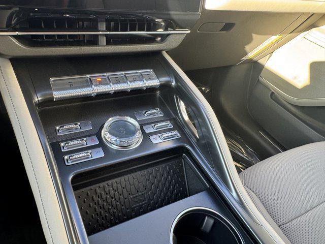new 2025 Lincoln Nautilus car, priced at $55,665